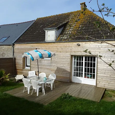 Countryside Cottage Near The Sea In Cosqueville Exterior photo